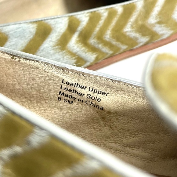 Matt Bernson Gitane Womens Comfy Slip on Loafer Calf Hair Green Chevron 8.5 - Picture 8 of 8